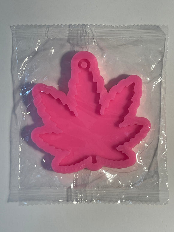 LEAF Keychain MOLD - SILICONE Mold - Molds - Shiny Mold - Resin Mold